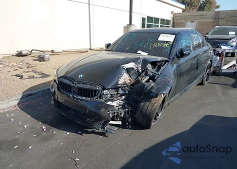 2021 BMW 3 Series M340I z USA, uszkodzony, nr VIN 3MW5U7J00M8C09393